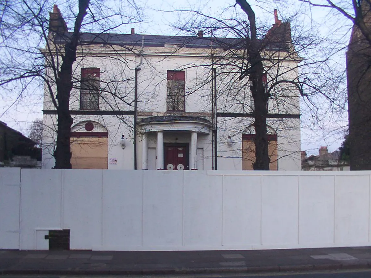 Great Synagogue Exterior Views: Best Plzeň Photo Spots